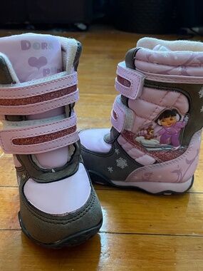 Vintage Dora the Explorer Y2K Rare 2003 Size 5M Toddler Girls Snow Boots Pink